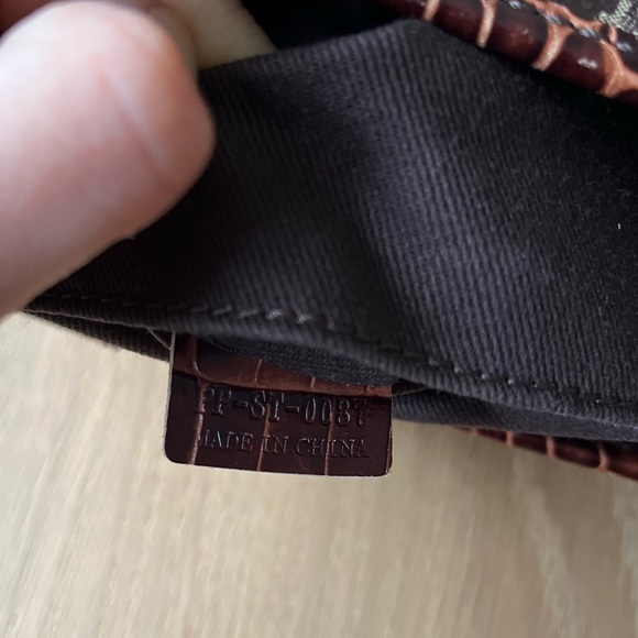 Celine handbag - Picture 8 of 16